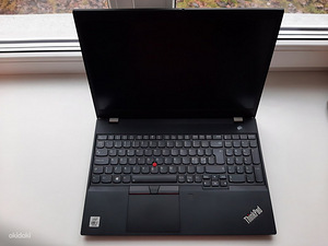 Lenovo T15 (1 foto / 9)