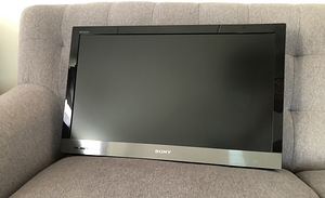 Sony Bravia 26” (3 foto / 3)