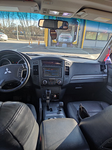 Mitsubishi Pajero 4 (2 foto / 15)