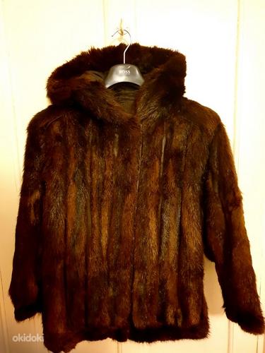 Куртка из меха с кожаными вставками с капюшоном (фото #2)