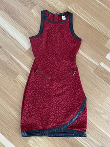 Guess XS kleit (1 foto / 1)
