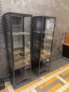 Ikea Rudsta Vitriinkapp (1 foto / 1)