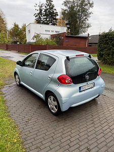 Toyota Aygo 1.0 2005 aasta bensiin manuaal 5ust (3 foto / 3)