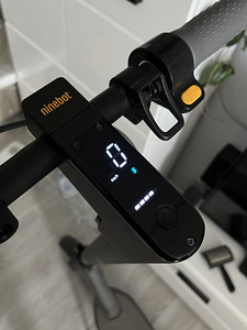 Ninebot Segway Max G30 (1 foto / 3)
