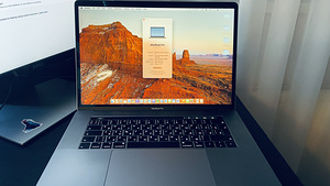 MacBook Pro 2019 15 inch 512GB SSD 16GB RAM (3 foto / 3)