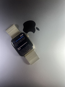 Apple Watch Series 7 GPS+LTE 45mm Gold Stainless Steel BH94% (10 foto / 10)