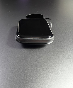 Apple Watch Series 4 GPS 44mm Graphite Aluminium aku.83% (7 foto / 10)