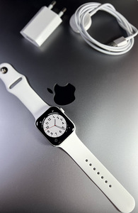 Apple Watch Series 5 GPS 44mm Aluminium Silver BH79% (1 foto / 6)