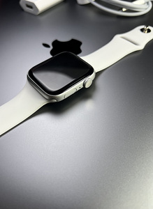 Apple Watch Series 5 GPS 44mm Aluminium Silver BH79% (4 foto / 6)
