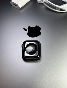 Apple Watch SE GPS 40mm Aluminium Graphite BH85% (4 foto / 8)