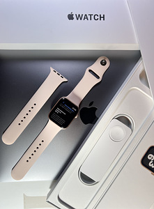 Apple Watch SE GPS + LTE 44mm Aluminium Gold BH93% (2 foto / 8)