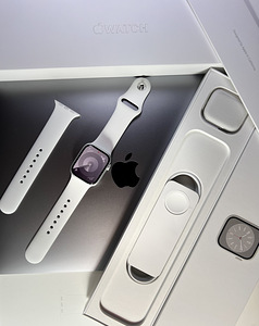 Apple Watch Series 8 GPS 41mm Silver Aluminum BH100% (1 foto / 8)