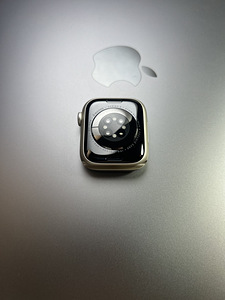 Apple Watch Series 8 GPS + LTE 41mm Starlight Aluminum BH100 (3 foto / 9)