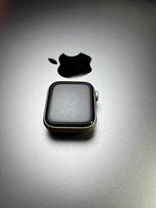 Apple Watch Series SE gen2 GPS 40mm Starlight Aluminum BH98% (7 foto / 8)