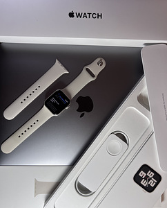 Apple Watch SE Gen.2 GPS 40mm Starlight Aluminum BH 84% (2 foto / 8)