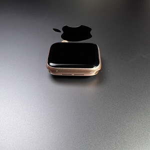 Apple Watch Series 6 GPS 40mm Gold Aluminium BH 87% (4 foto / 8)