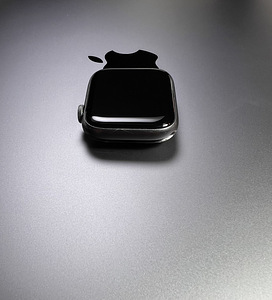 Apple Watch Series 4 GPS 44mm Graphite Aluminium BH 81% (4 foto / 8)