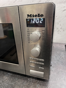 Miele Mikrolaineahi 26 L (M6012 SC) (4 foto / 9)