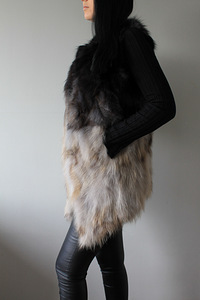 Uus, päris karusnahast vest, S-M 89 €. (2 foto / 4)