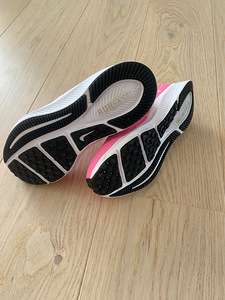 Jalatsid Nike 28 (3 foto / 5)