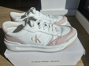 Calvin Klein ketsid, suurus 37 (4 foto / 7)