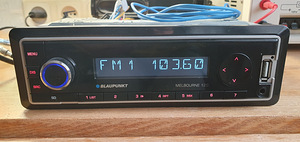 Blaupunkt Melbourne 120 AM/ FM/ USB 12V autoraadio (1 foto / 5)