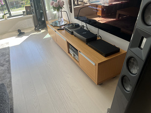 TV alus (3 foto / 4)