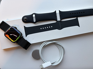 Apple Watch Series 8 - Сталь (2 фото из 2)