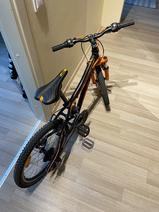 Велосипед KTM, шлем (2 фото из 6)