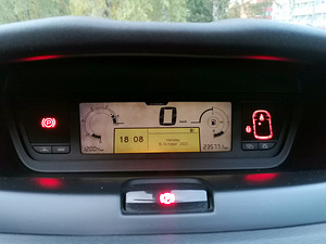 Citroen C4 Picasso 1,6 HDI 2008 (14 foto / 15)