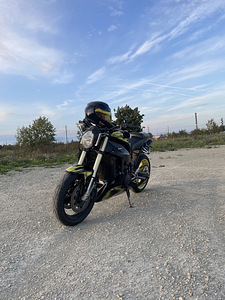 Yamaha r1 (4 фото из 6)