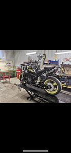 Yamaha r1 (5 фото из 6)