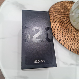 Samsung s20+5G (4 foto / 4)