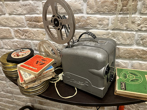 Filmiprojektor *LUCH* koos filmidega (multifilmid ja filmid) NSVL.