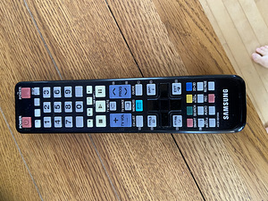 Teler Samsung 40" UE40C8000 (2 foto / 4)