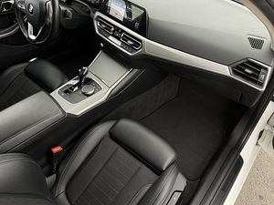 BMW 320 Shadowline 2.0 140kW 2019 (11 foto / 15)
