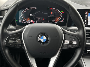 BMW 320 Shadowline 2.0 140kW 2019 (14 foto / 15)
