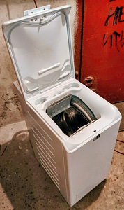 Pesumasin Electrolux EWT1066EFW (2 foto / 4)