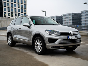 Volkswagen Touareg (2 foto / 14)