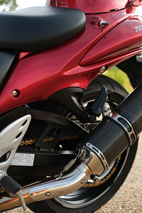 Suzuki GSX 1300 (5 foto / 8)