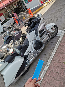 Honda Goldwing 1800 (3 foto / 3)