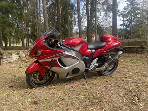 Suzuki Hayabusa 1300 (1 foto / 10)