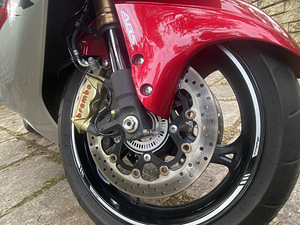 Suzuki Hayabusa 1300 (9 foto / 10)
