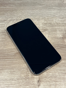 iPhone X 64GB white (1 foto / 3)