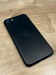 iPhone 7/8/SE тонкий чехол (1 фото из 3)