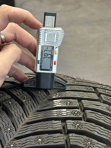 225/45R18 Michelin X-ICE North 4 NAGU UUS (2 foto / 3)