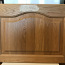 Кухонная мебель с деревянными дверцами (фото #1)