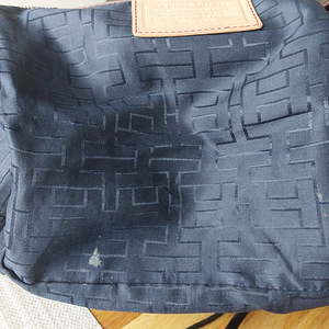 Kott Tommy Hilfiger (7 foto / 10)