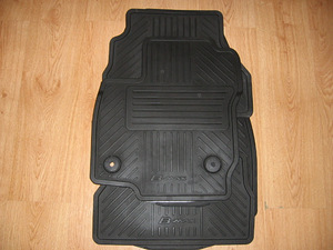 Kummimatid Ford (2 foto / 2)