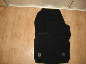 Veluurmatid Ford (2 foto / 2)